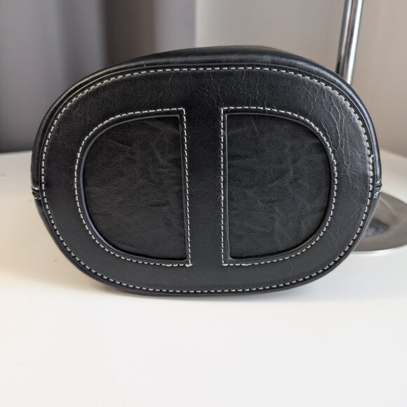 Black Leather - In the Loop Bucket Bag, NWOT - Crossbody Bag w/inner canvas bag - Picture 3 of 8